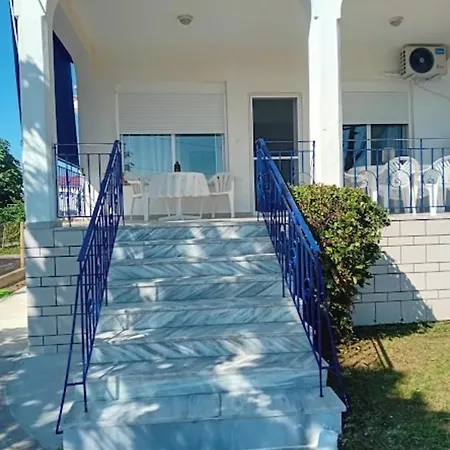 By The Sea Dome Marónia