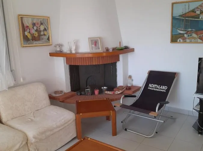 By The Sea Dome Marónia